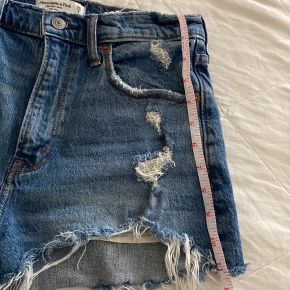 Abercrombie The High Rise Mom Short size 28/6 - Picture 4 of 5